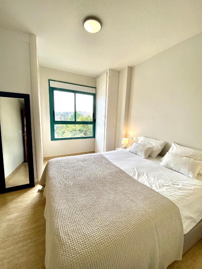 Casa Toboso 2 Apartment Torre Del Mar Bagian luar foto